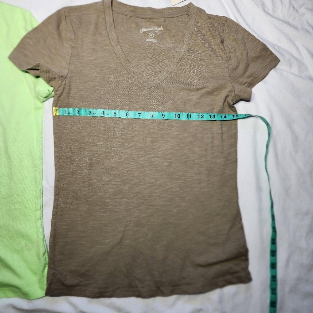 A New Day & Universal Thread Brown and Green V-Neck Women's T-Shirts Size XS - Picture 5 of 8
